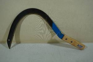 lot 141 image: Wood Handle Scythe