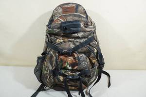 lot 165 image: Pro Gear Gunslinger Mountain Back Pack