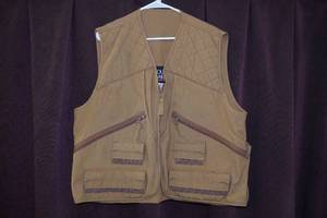 lot 177 image: Mountn Prairie Hunting Vest -Large