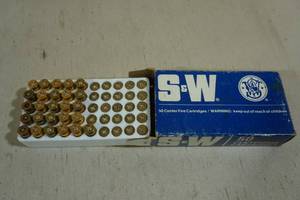lot 198 image: 26 Rounds 9mm Luger FMJ Ammo - 24 Empty Casings