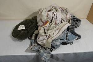 lot 248 image: 2 Insect Nets for Head with Camo Jump Suit and Jacket