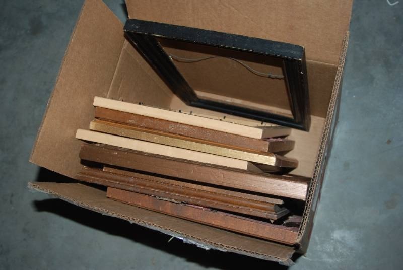 lot 6 image: Box of Frames