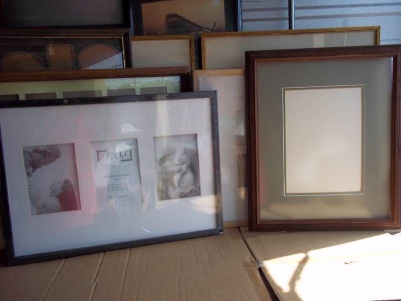 lot 41 image: Complete Frames