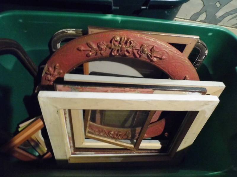 lot 165 image: frames