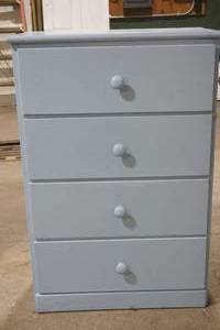 chest of drawers
