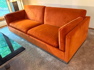 lot 1 image: Vintage Mid Century Modern Jack Cartwright Sofa