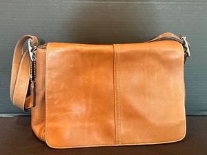 lot 32 image: Leather Coach Handbag