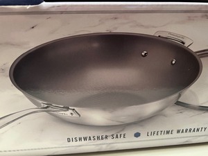 lot 18 image: New Cuisinart 14 Non-Stick Stir Fry Pan