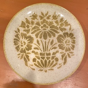 lot 13A image: Vintage Damask by Redwing Dishware Grouping