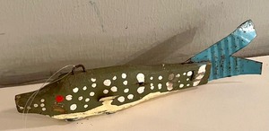 lot 97 image: Five Fabulous Vintage Fishing Lures