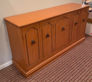 lot 103 image: Vintage Buffet Server  Sideboard