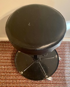 lot 183 image: Shop Stool on Casters