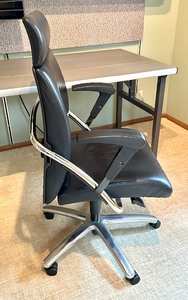 lot 54 image: Girsberger Industries Black Leather Adjustable Office Chair
