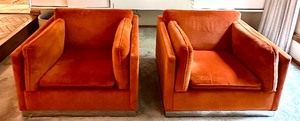 lot 6 image: Pair of Mid Century Modern Jack Cartwright Chairs