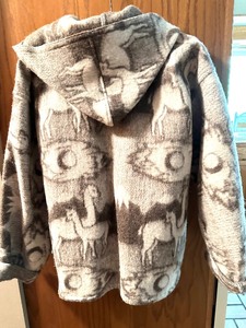 lot 204 image: Ladies Vintage Wool Jacket from Ecuador