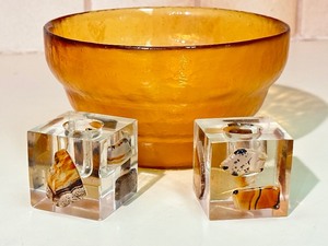 lot 122 image: Marigold Colored Decorative Glass Bowl and Pair of Agate Sliced Candle Holders