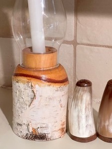 lot 124 image: Decorative Birch Candle Holder and Pair of Decorative Salt and Pepper Shakers