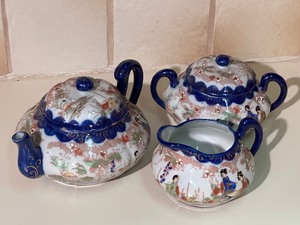 lot 128 image: Three Piece Vintage Asian Tea Set