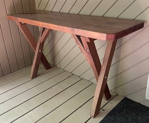 lot 252 image: Wooden Accent Table