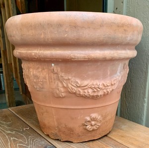 lot 240 image: Outdoor Planter Pot