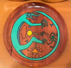 lot 291 image: 3 Hand Painted Wooden Decorative Plates - Panama