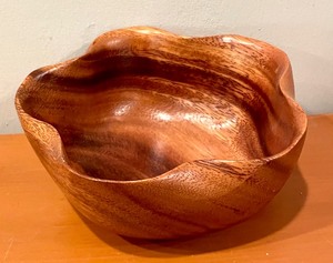 lot 292 image: Vintage Monkey Wood Serving Pieces