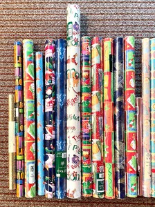 lot 311 image: Lot of New Wrapping Paper
