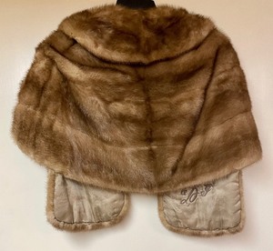 lot 318 image: Vintage Fur Shrug by Donaldsons Golden Rule