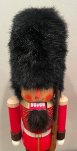 lot 330 image: Trio of Erzgebirge Nutcrackers