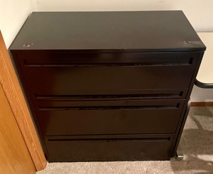 lot 344 image: 3 Drawer File Cabinet
