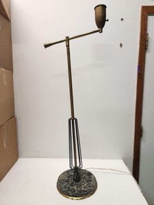 lot 223 image: Awesome Mid Century 1950s Articulated Floor Lamp