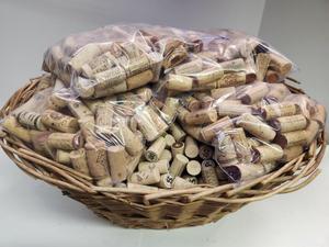 lot 229 image: MASSIVE Lot of Wine Corks - Approx 1600 Total