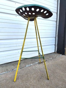 lot 244 image: Vintage Metal Tractor Seat Stool wJohn Deere Colors