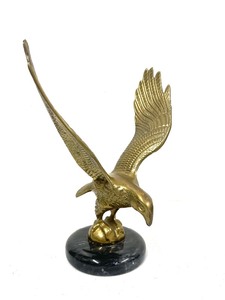 lot 177 image: Heavy Solid Brass Eagle Statue on Marble Base