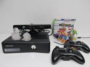 lot 14 image: Nice Condition XBOX 360 Video Game Console