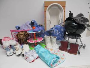 lot 42 image: Great Lot of Original AMERICAN GIRL Accessories & Outfits