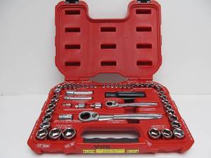 lot 50 image: Unused CRAFTSMAN Go-Thru Socket Set