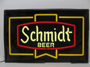 lot 61 image: Working Vintage SCHMIDT Lighted Beer Sign