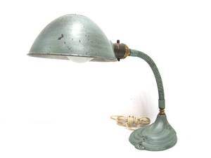 lot 62 image: Antique Gooseneck Desk Lamp