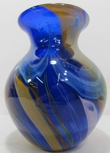 lot 68 image: Gorgeous Large Hand Blown Art Glass Vase