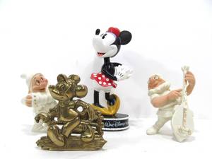 lot 81 image: Nice Group of DISNEY Figurines & Statues