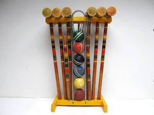 lot 140 image: Vintage Wooden 6 Pllayer Croquet Set With Stand