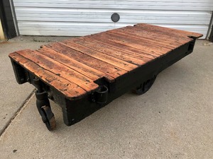 lot 5 image: Beautiful Antique IndustrialRailroad Nutting Cart