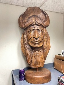 lot 2 image: Impressive Vintage LARGE Carved Indian Head Bust Sculpture