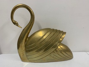 lot 199 image: LARGE Vintage Signed DOLBI CASHER Solid Brass Swan Sculpture