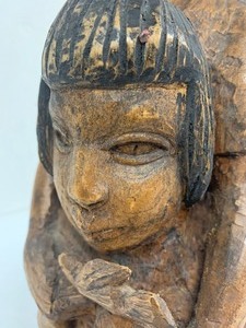 lot 303 image: Hand Carved Vintage Mother & Daughter Wooden Sculpture