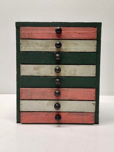 lot 272 image: Great Looking Old Vintage 8-Drawer Small Cabinet
