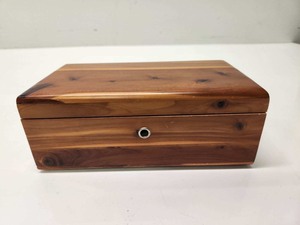 lot 282 image: Small Vintage 1950s LANE Cedar Dresser Top Chest