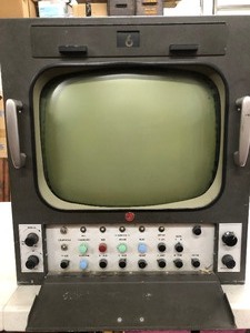 lot 256 image: Awesome Vintage RCA Model TM-27C Color Broadcast Studio Monitor