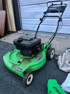 lot 258 image: Older Working LAWN BOY Gold Series Lawnmower